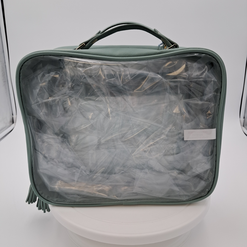 Tartan & Twine Elegant Light Green Cosmetic Travel‎ Case - Picture 2 of 8